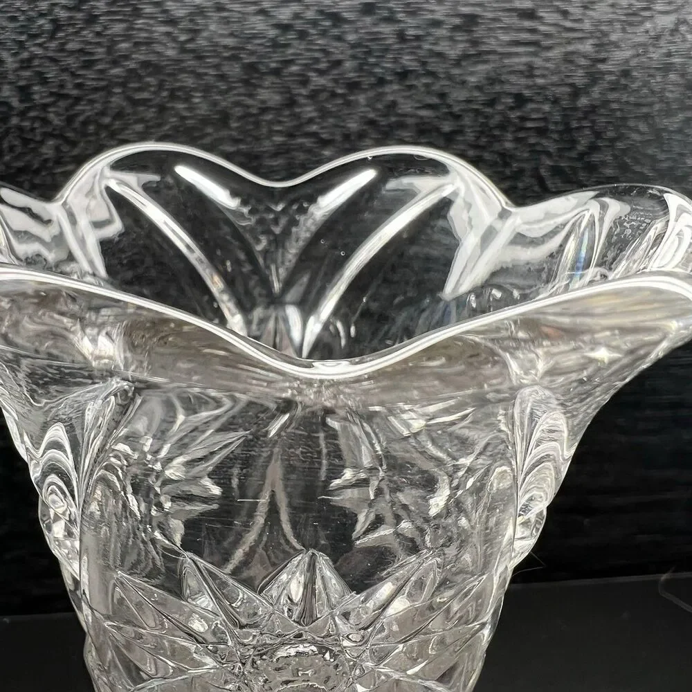 Elegant Vase/Champagne Glass-Embossed StarBurst/Flower/Diamond/Fanfold Design 8